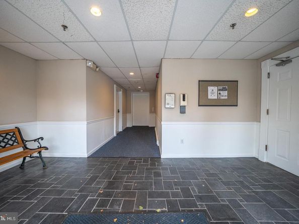 237 W Montgomery Avenue 3R, Haverford PA 19041