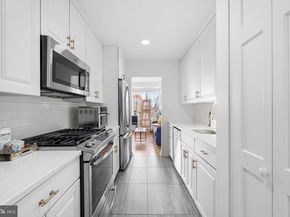 1655 Oakwood Drive N420, Narberth PA 19072