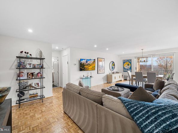 1655 Oakwood Drive N420, Narberth PA 19072