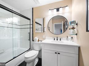 1655 Oakwood Drive N420, Narberth PA 19072