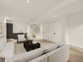 329 8TH St NE, Washington DC 20002