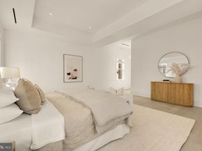 329 8TH St NE, Washington DC 20002