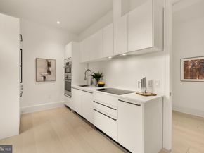 329 8TH St NE, Washington DC 20002