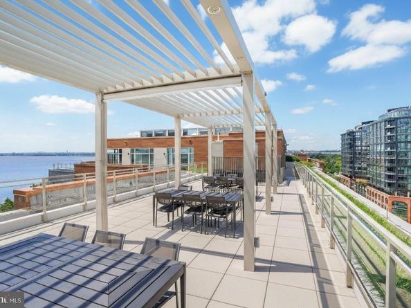 88 V Street SW 313, Washington DC 20024