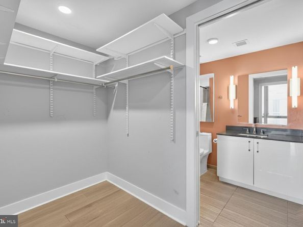 88 V Street SW 313, Washington DC 20024