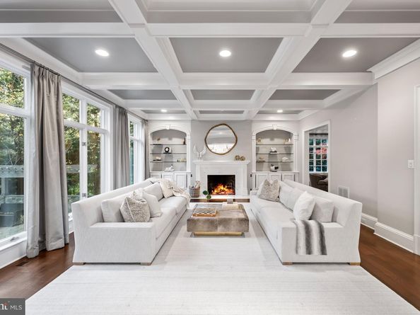 8305 Fox Haven Drive, Mclean VA 22102