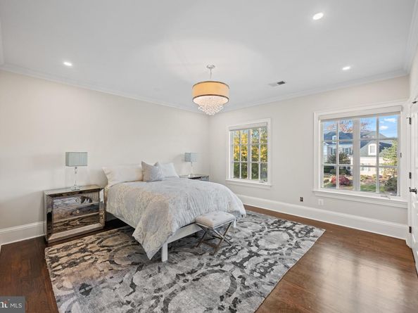 8305 Fox Haven Drive, Mclean VA 22102