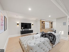 8305 Fox Haven Drive, Mclean VA 22102