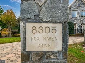 8305 Fox Haven Drive, Mclean VA 22102