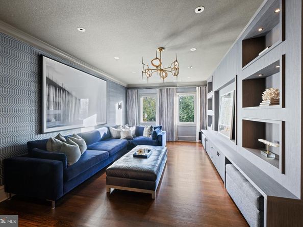 8305 Fox Haven Drive, Mclean VA 22102