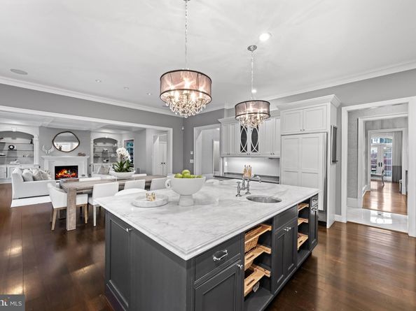 8305 Fox Haven Drive, Mclean VA 22102