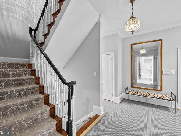 8305 Fox Haven Drive, Mclean VA 22102