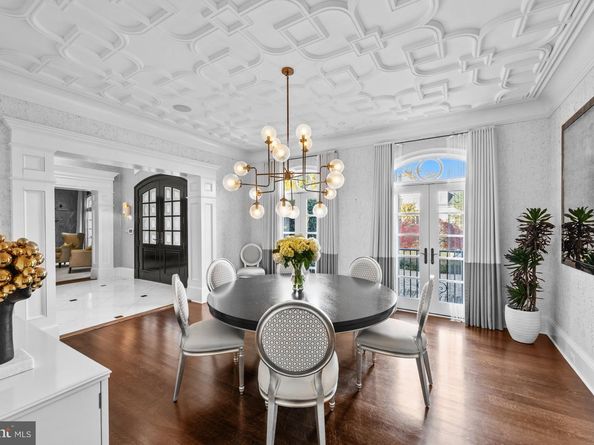 8305 Fox Haven Drive, Mclean VA 22102