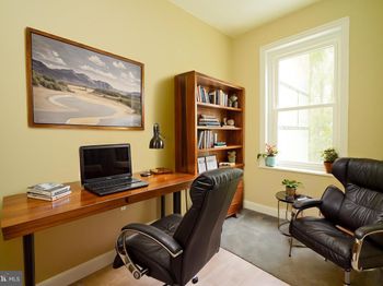 1847 E Harold Street