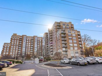 11800 Sunset Hills Road