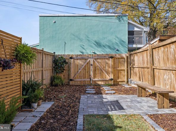 602 N Alfred Street, Alexandria VA 22314