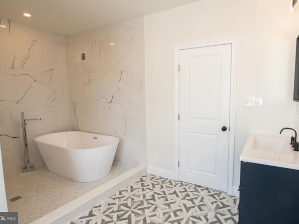 4063 Spring Garden Street, Philadelphia PA 19104