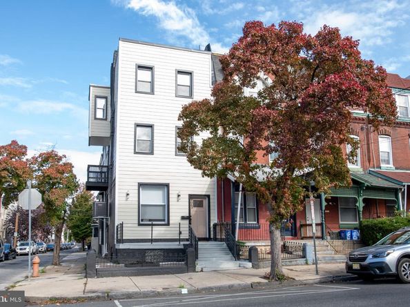 4063 Spring Garden Street, Philadelphia PA 19104