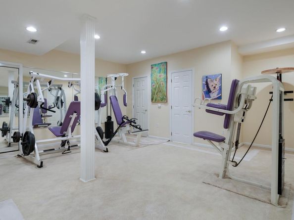 15 Lori Lane, Huntingdon Valley PA 19006