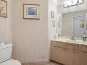 15 Lori Lane, Huntingdon Valley PA 19006