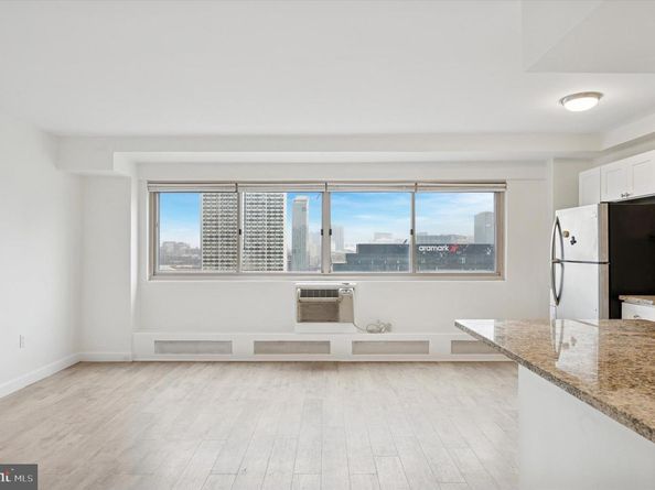 2101-17 Chestnut Street 1815, Philadelphia PA 19103