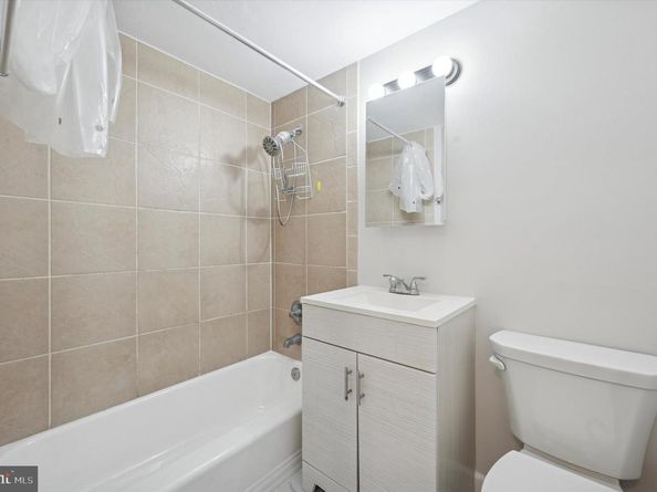 2101-17 Chestnut Street 1815, Philadelphia PA 19103