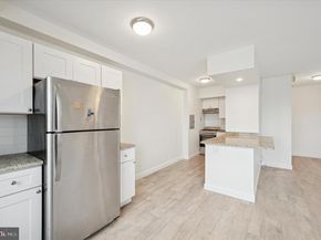 2101-17 Chestnut Street 1815, Philadelphia PA 19103