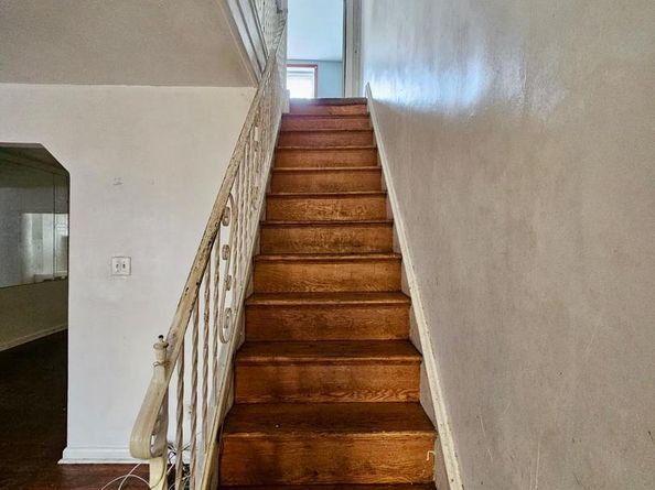 931 Kenmore Road, Philadelphia PA 19151