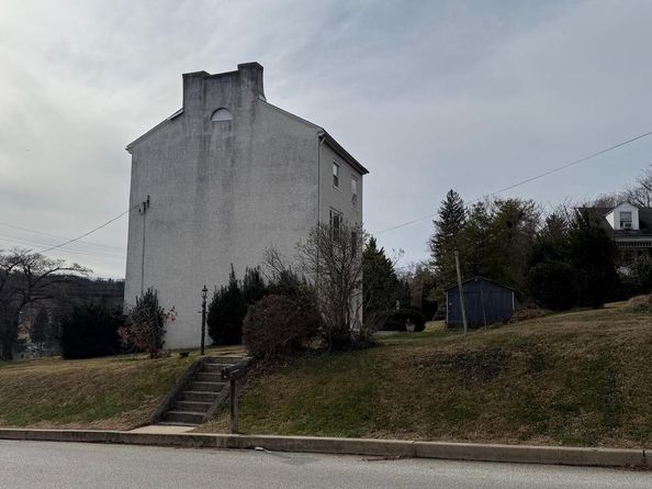 281 E Matsonford Road, Conshohocken PA 19428