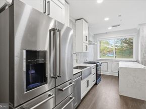 625 Slaters Lane G4, Alexandria VA 22314