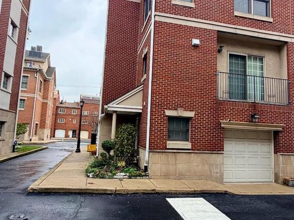 866 Independence Court, Philadelphia PA 19147