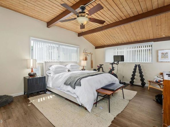 60 Bennett Avenue, Long Beach CA 90803