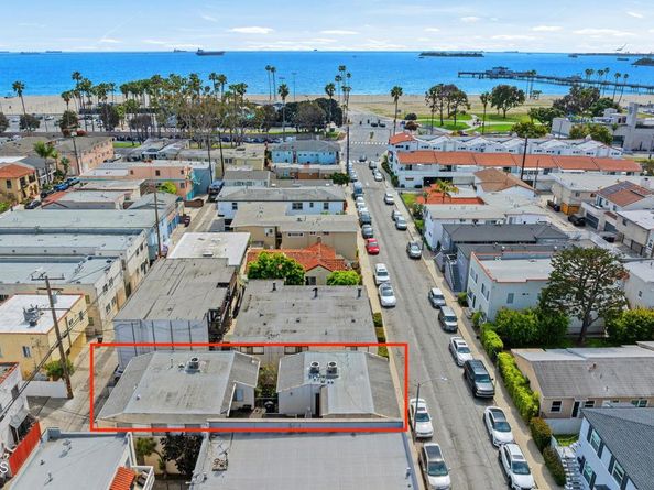 60 Bennett Avenue, Long Beach CA 90803