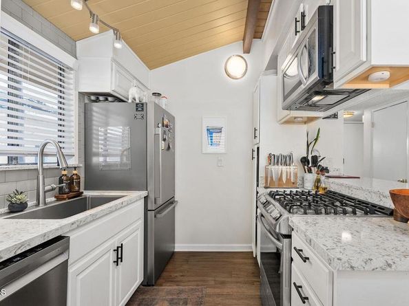 60 Bennett Avenue, Long Beach CA 90803