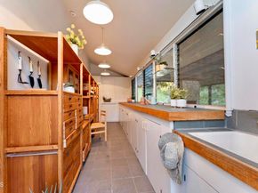 1345 Carnarvon Drive, Pasadena CA 91103