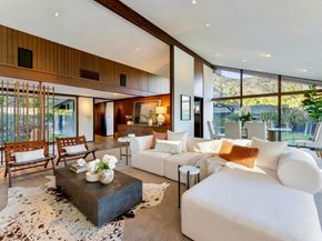 1345 Carnarvon Drive, Pasadena CA 91103