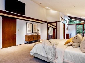 1345 Carnarvon Drive, Pasadena CA 91103