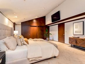 1345 Carnarvon Drive, Pasadena CA 91103