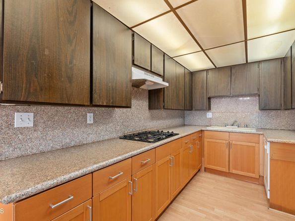 497 S El Molino Avenue 102, Pasadena CA 91101
