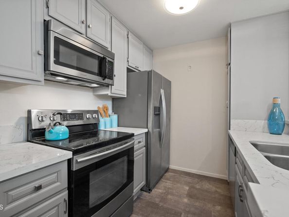 4041 Via Marisol 312, Los Angeles CA 90042