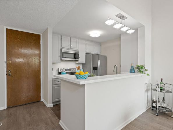 4041 Via Marisol 312, Los Angeles CA 90042