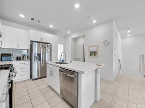 3720 Allston paseo S 8, Ontario CA 91761