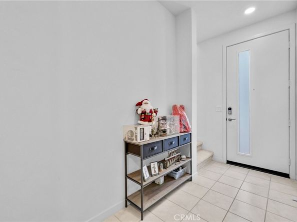 3720 Allston paseo S 8, Ontario CA 91761