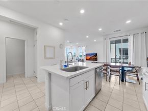 3720 Allston paseo S 8, Ontario CA 91761