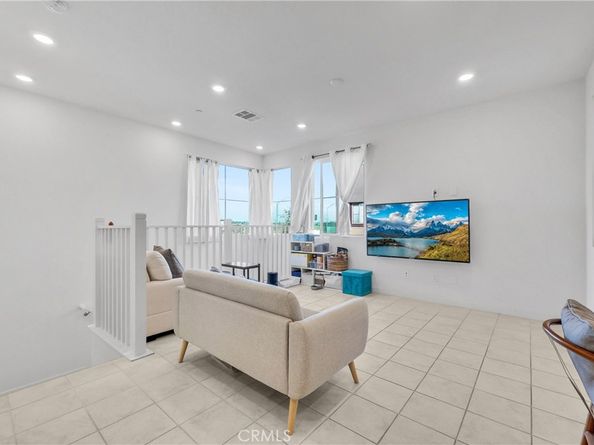 3720 Allston paseo S 8, Ontario CA 91761