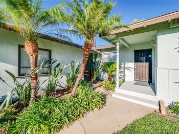 808 CRESTFIELD Drive