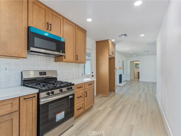 526 E G, Ontario CA 91764