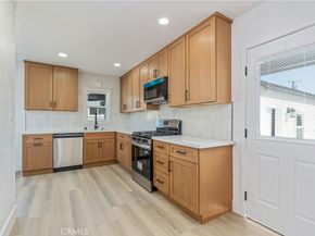 526 E G, Ontario CA 91764