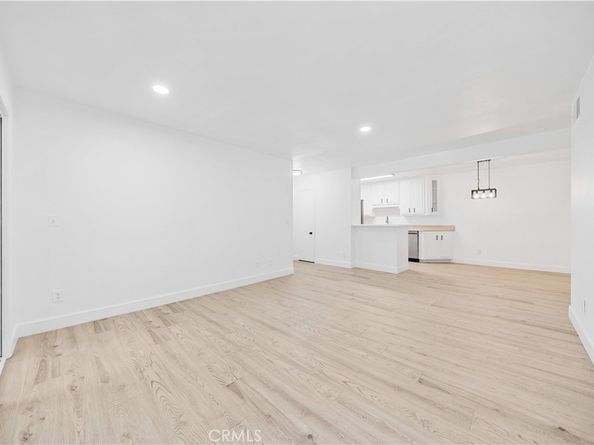 1001 W Macarthur 2, Santa Ana CA 92707