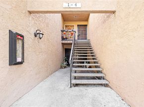 1001 W Macarthur 2, Santa Ana CA 92707
